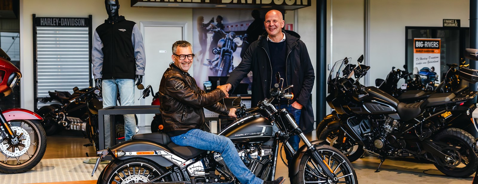Mark Wegh neemt HARLEY-DAVIDSON DEALER BIG-RIVERS over. 